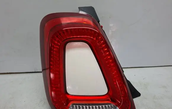 Fiat 500 Rear/tail lights S27647256 81599002