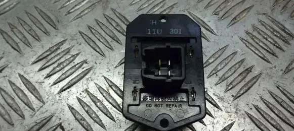 Toyota Yaris Verso Heater blower fan relay 