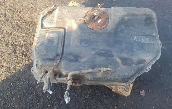 Hyundai Elantra Fuel tank 