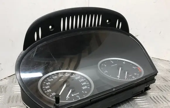 BMW 5 E60 E61 Speedometer (instrument cluster) 62116974576 110080213
