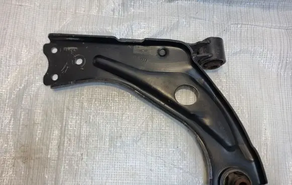 Opel Combo E Front control arm 98138523 98138522