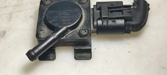 BMW X3 E83 Exhaust gas pressure sensor 7789219 07G07