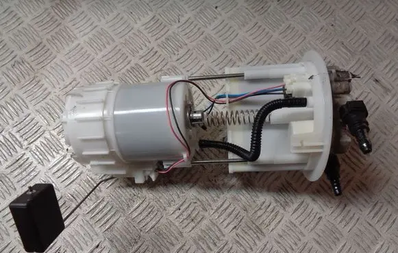 Peugeot 108 In-tank fuel pump 770200H040