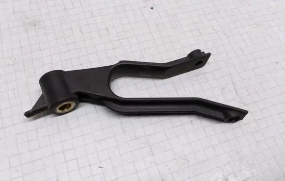 Opel Zafira B Radiator mount bracket 13162131 643300890