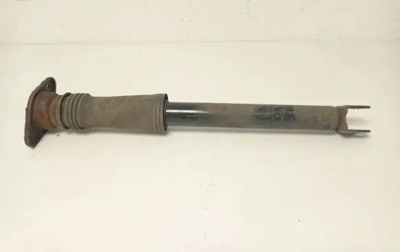 KIA Sportage Rear shock absorber/damper 553113U010