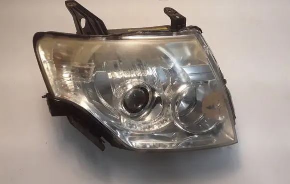 Mitsubishi Pajero Headlight/headlamp 8301A346