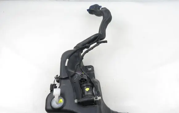 Mercedes-Benz A W176 Windshield washer fluid reservoir/tank A2468690020