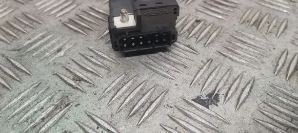 BMW 5 E39 Glow plug pre-heat relay 2246919