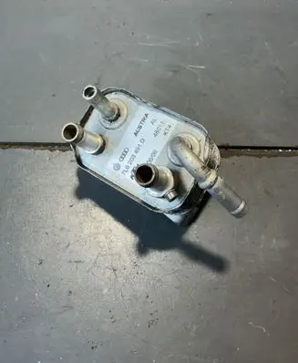 Audi Q7 4L Fuel cooler (radiator) 7L6203491D 48011