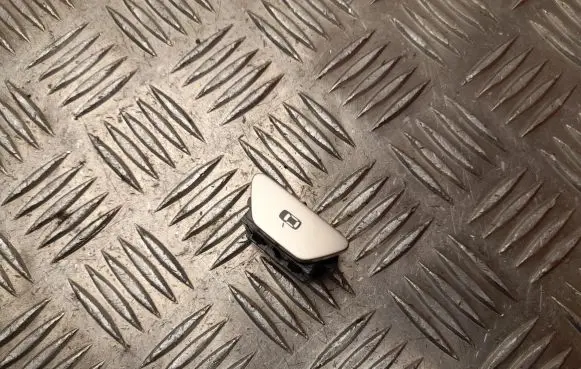 Central locking switch button
