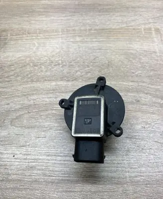 Mercedes-Benz E W211 Brake pedal sensor switch 0204221045