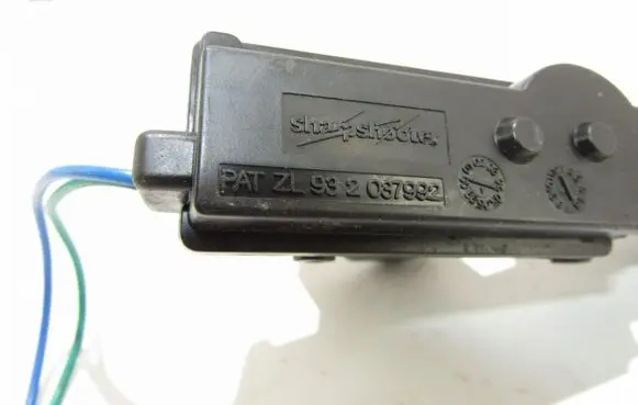 Volkswagen Golf III Central locking motor ZL932037992