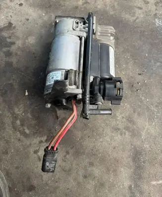 Mercedes-Benz S W220 Air suspension compressor/pump 4430200171