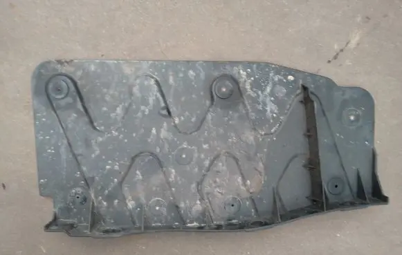 KIA Sorento Engine splash shield/under tray 291302W000