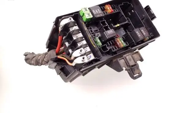 Audi A3 S3 8V Fuse module 5Q0907361C 5Q0937125A 4H0951253A