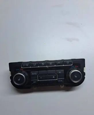 Volkswagen Golf VI Climate control unit 5K0907044BT 5HB00974641 SW0709