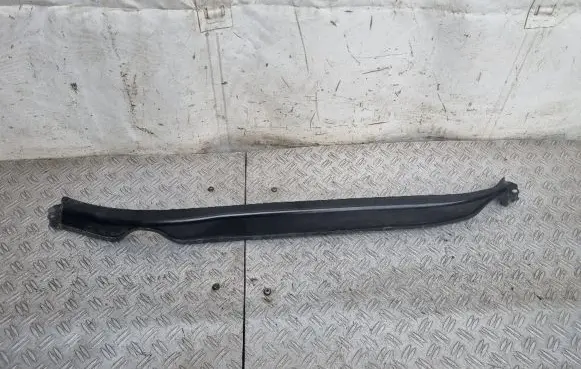 Volkswagen Golf VII Other engine bay part 5G0805275A 5G0805239A