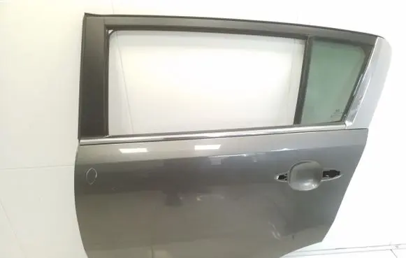 KIA Sportage Rear door
