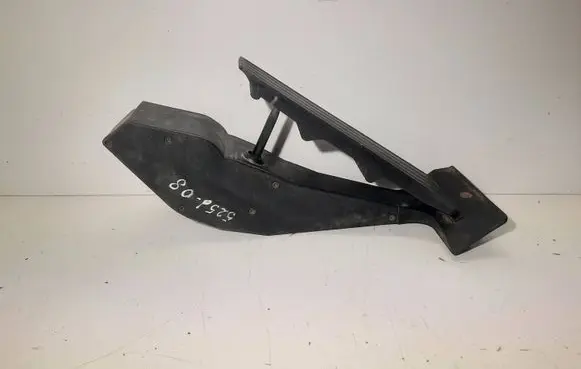 BMW 5 E60 E61 Accelerator throttle pedal 6772645
