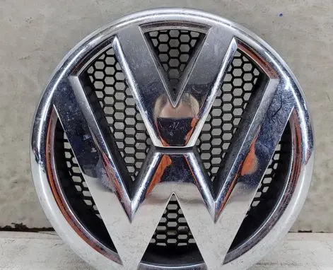 Volkswagen Transporter - Caravelle T5 Manufacturer badge logo/emblem 7E0853601C