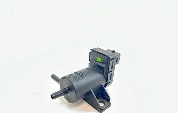 Renault Trafic III (X82) Turbo solenoid valve 8200762162