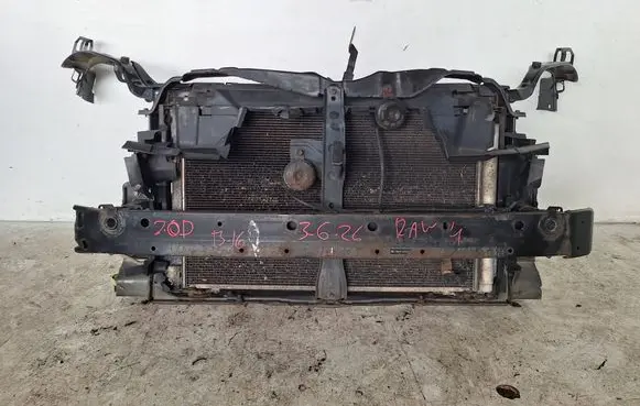 Toyota RAV 4 (XA40) Radiator support slam panel