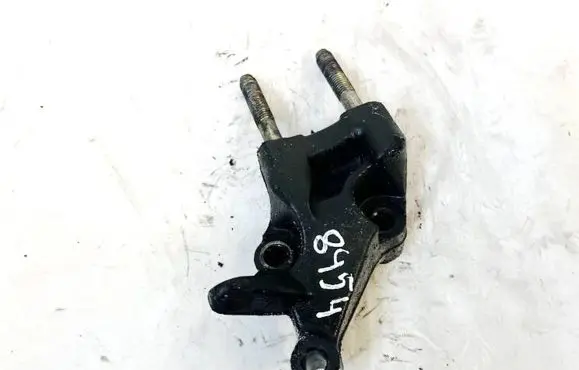 Mazda 6 Engine mounting bracket