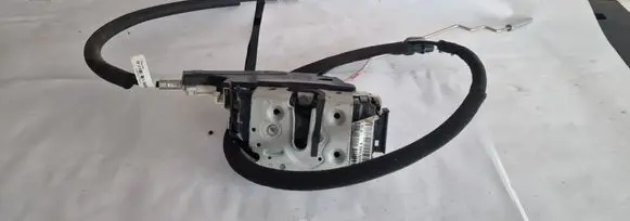 Chrysler 300C Front door lock P04589916AD T76KD2221 H1613