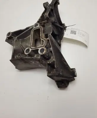 Audi Q7 4L Power steering pump mounting bracket 059145169AA