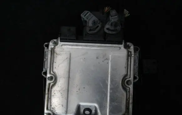 Citroen C5 Engine control unit/module 0281011524 edc15c226
