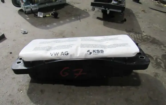 Volkswagen Golf VII Passenger airbag 0589P1000089 8V0880204E 40372572222