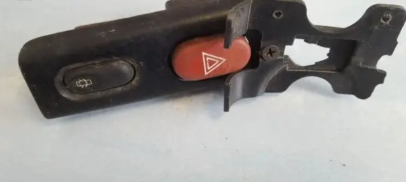 Renault Laguna I Hazard light switch 7700822866