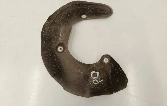 BMW 2 F45 Front brake disc dust cover plate 6854970