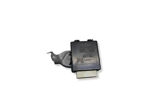 Toyota Prius (XW50) Window wiper relay 8594047060 4230003000