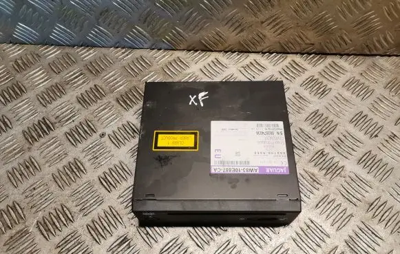 Jaguar XF X250 CD/DVD changer AW8310E887CA