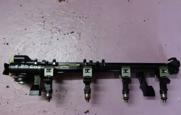 Ford Fiesta Fuel main line pipe 309GBA