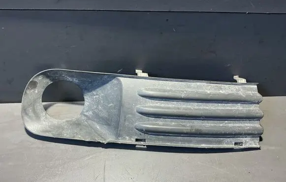 Volkswagen Transporter - Caravelle T5 Front bumper lower grill 7H0807489C