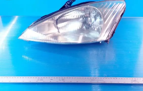 Ford Focus Headlight/headlamp 0374D