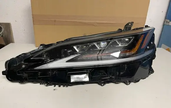 Lexus ES 250 - 300 - 330 Headlight/headlamp