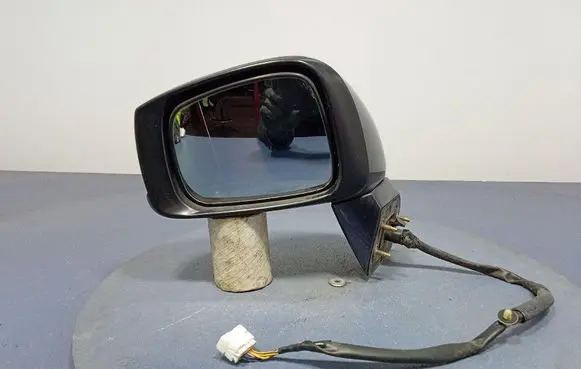 Honda FR-V Front door electric wing mirror 