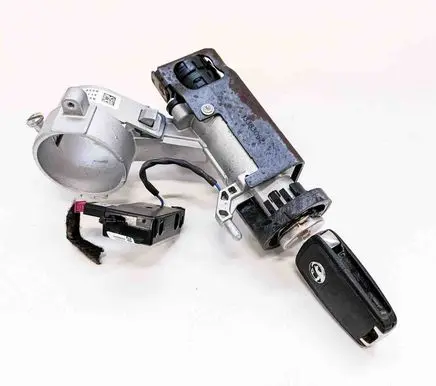 Opel Mokka Ignition lock 13500233 95322894