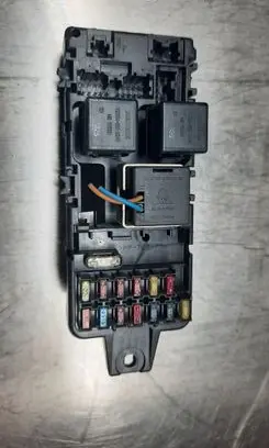 Mitsubishi Carisma Central body control module