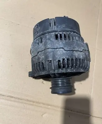 Audi A4 S4 B5 8D Generator/alternator 028903028