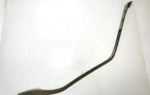Fuel tank mounting bracket