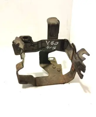 Volvo V60 Power steering pump mounting bracket 31329016 A0027142 C6S4B