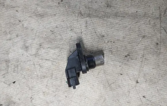 Volvo XC90 Camshaft position sensor 8631533