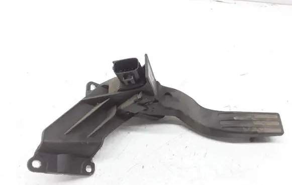 Ford Mondeo Mk III Accelerator throttle pedal 2S719F836DA