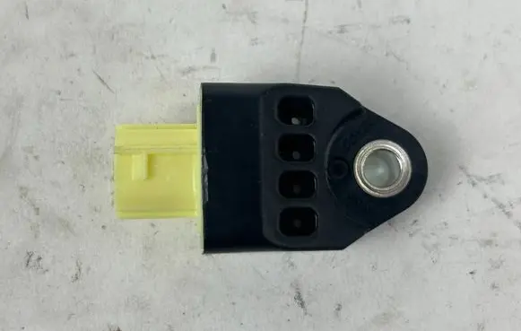 Toyota Mirai Airbag deployment crash/impact sensor 8983133040 89831-33040
