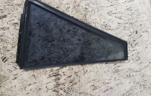 Subaru Legacy Rear vent window glass 