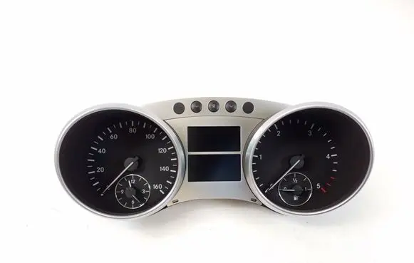 Speedometer (instrument cluster)